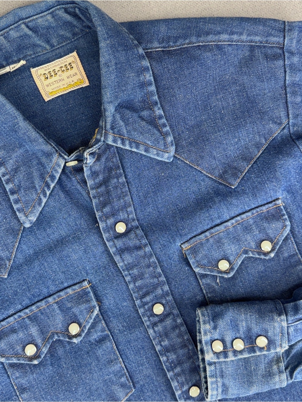 1970’s Dee Cee Western Shirt Men’s 15 35 Blue Denim Cowboy Rodeo Sawtooth USA